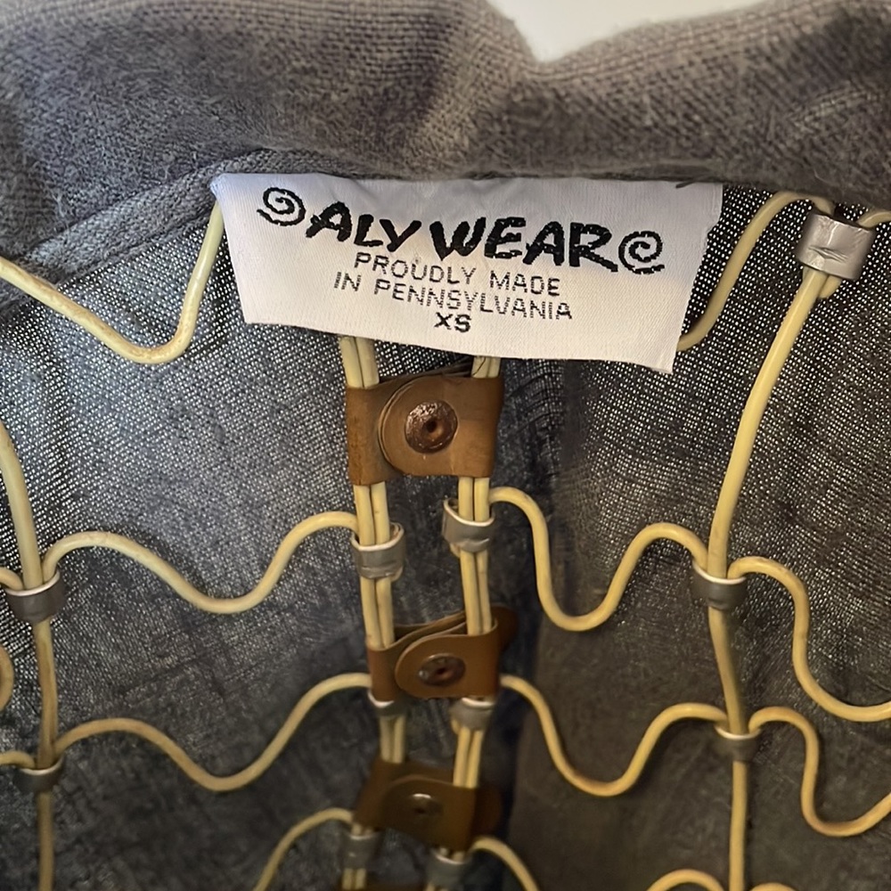 Aly Wear, Womens XS, 100% Linen, Top - Picture 4 of 4